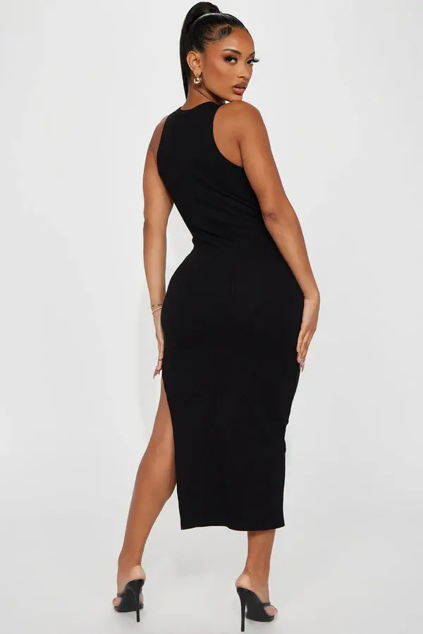 04-25-23Studio1_TH_A_13-24-08_42_RD50399_Black_40734_CM.webp