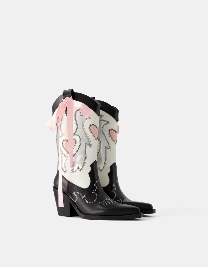 Bota tacón cowboy detalle lazo