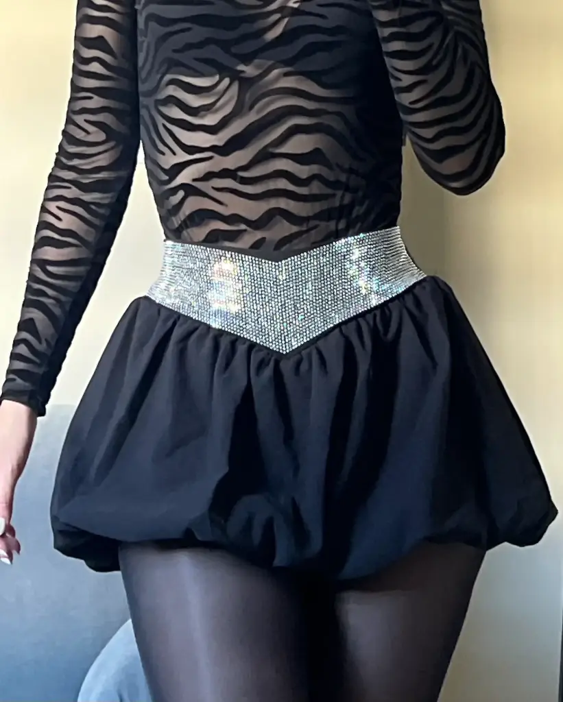 Falda Pantalon Negro con Pretina de Brillos