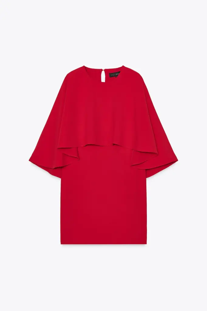 Vestido Corto con Capa