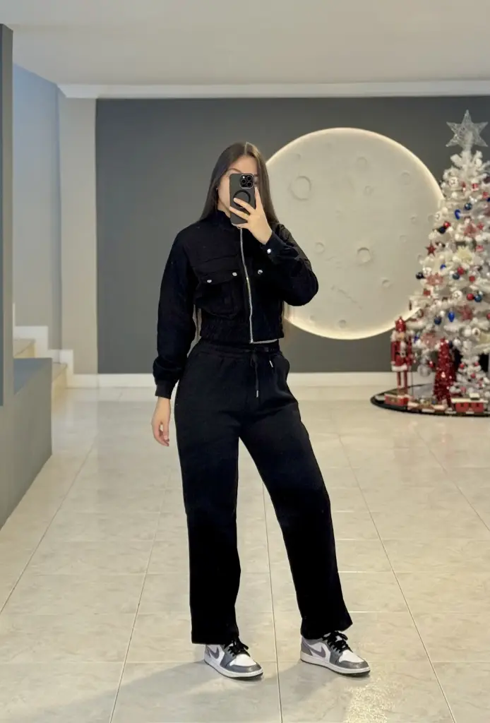 Set con Cierre y Chapas en Bolsillos