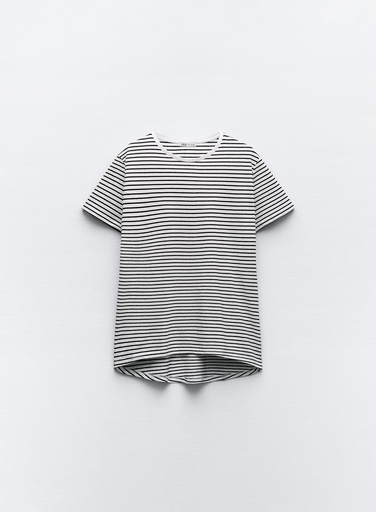 Camiseta Basica Bajo Asimetrico Negro